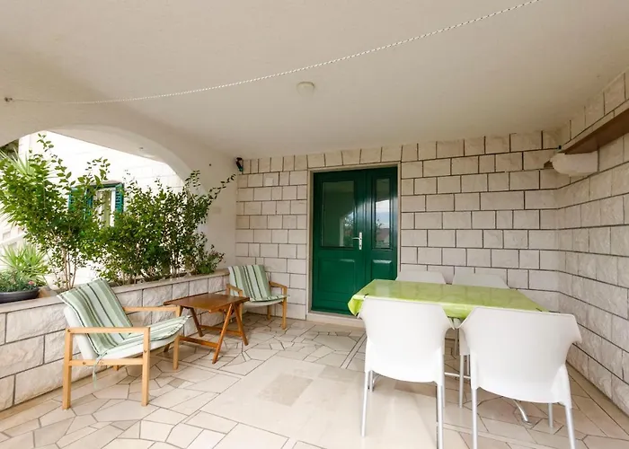 Apartment Klisovic Bol